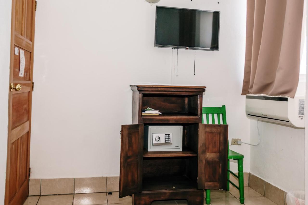 Hotel Casa Amelia Flores Luaran gambar